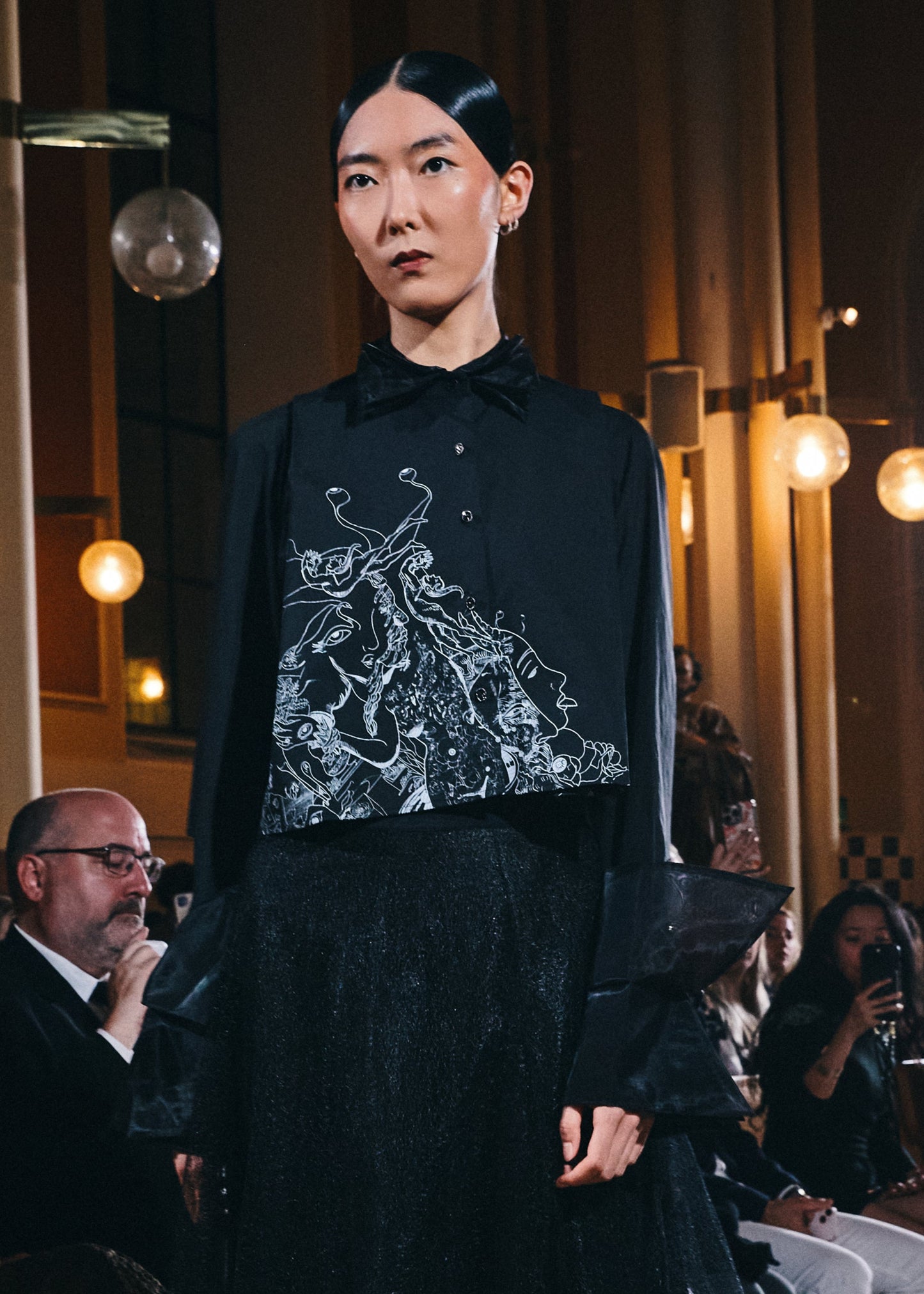 Organza Cropped Shirt - Illustré Edition (black)